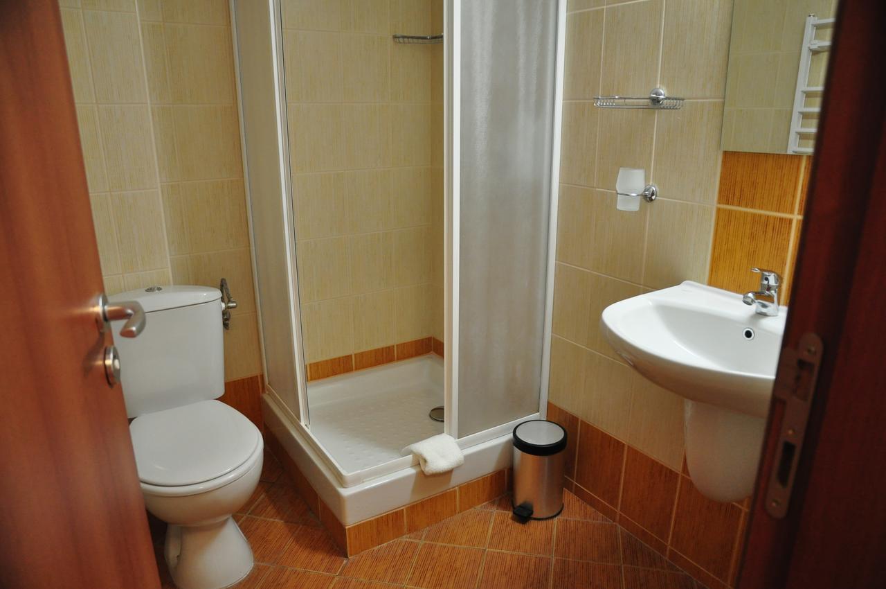 Hotel Black Stork Nisovo Esterno foto