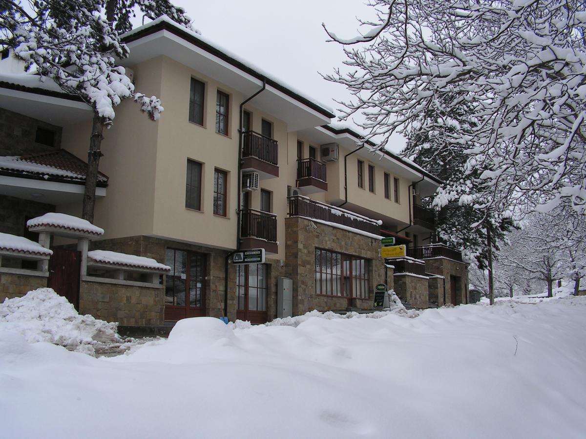 Hotel Black Stork Nisovo Esterno foto