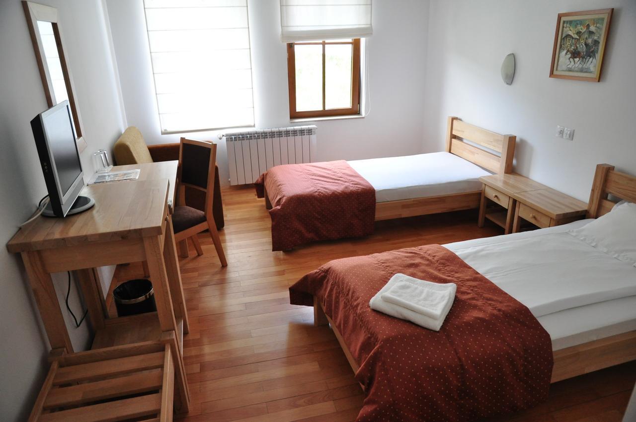 Hotel Black Stork Nisovo Esterno foto